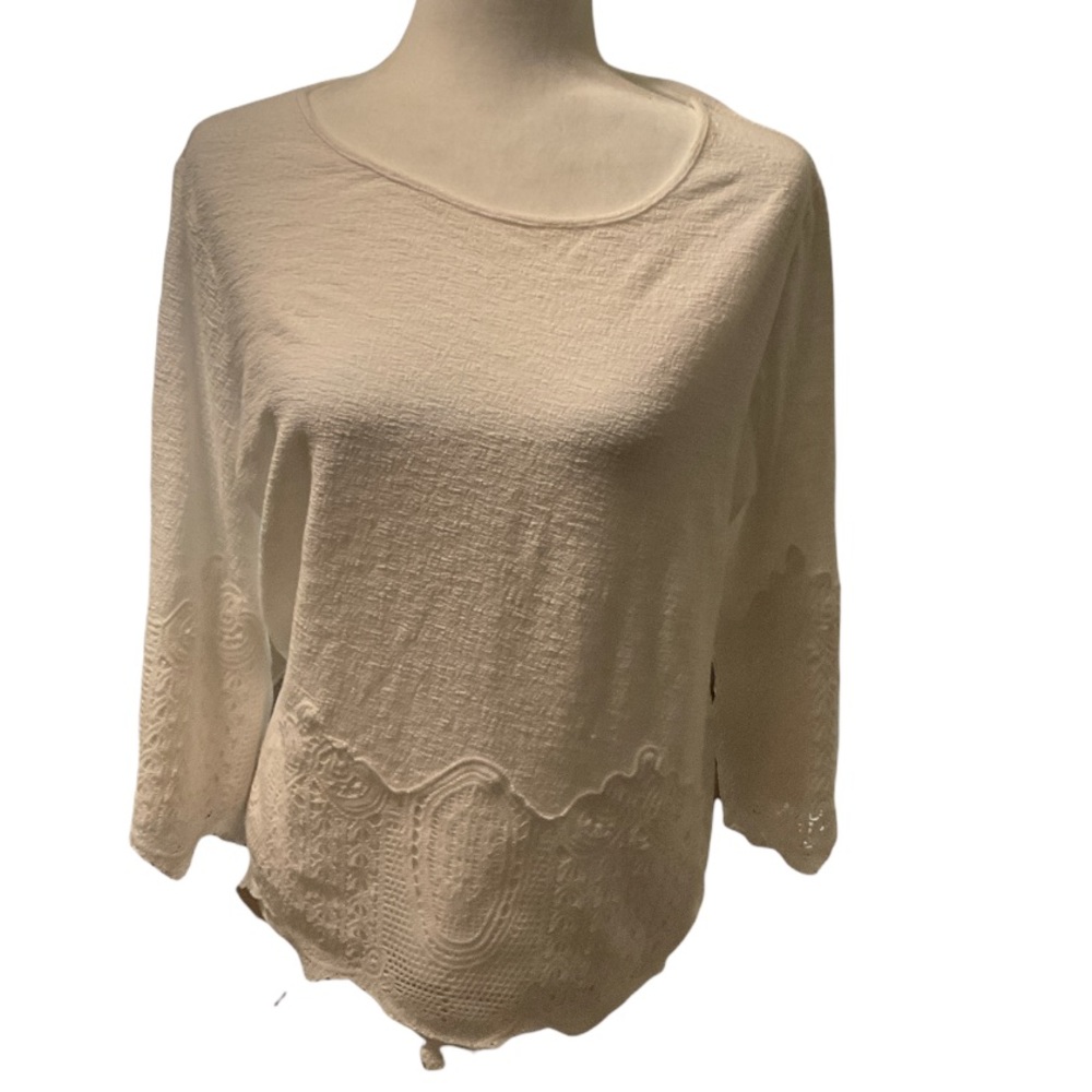 ADRIANNA PAPELL EMBROIDED BEAUTIFUL  BLOUSE SIZE M
